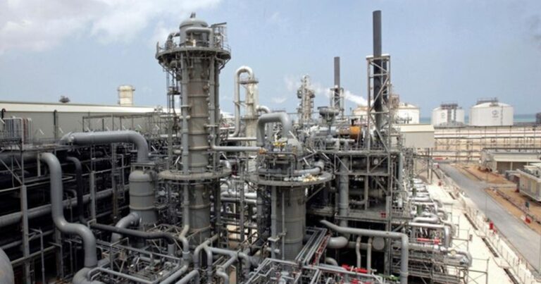 যুদ্ধে ক্ষতিগ্রস্ত কাতারের গ্যাস প্রকল্প সচল হতে লাগবে ৫ বছর