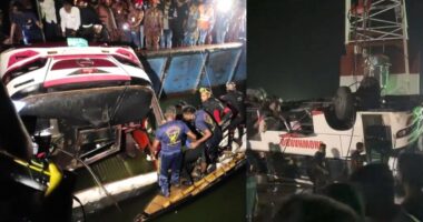 পদ্মায় বাসডুবির ঘটনায় এখন পর্যন্ত ১৬ জনের মরদেহ উদ্ধার, এখনো নিখোঁজ অনেকে