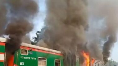 সীতাকুণ্ডে চট্টলা এক্সপ্রেসে ভয়াবহ আগুন