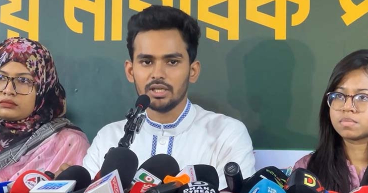 অন্তর্বর্তী সরকারকে ২০২৯ সাল পর্যন্ত ক্ষমতায় রাখতে স্ট্রাটেজি সাজিয়েছিলো ডিপস্টেট : আসিফ