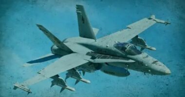 মার্কিন এফ-১৮ যুদ্ধবিমানে হামলার দাবি ইরানের, ভিডিও প্রকাশ