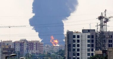 ইরানের দুই বড় স্টিল কারখানায় হামলা চালাল ইসরায়েল