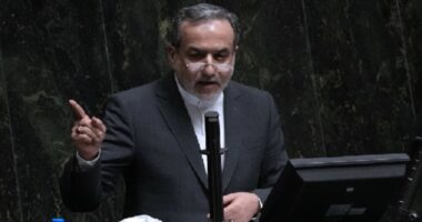 ইরানের পরমাণু স্থাপনায় হামলার জন্য ইসরাইলকে ‘কঠিন মূল্য’ দিতে হবে : আরাগচি