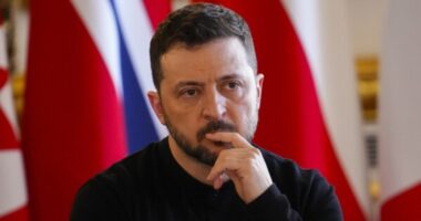 দুবাইয়ে ইউক্রেন থেকে আনা প্রতিরক্ষা স্থাপনায় হামলা চালিয়েছে ইরান