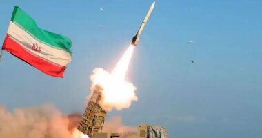 যুক্তরাষ্ট্র স্থল হামলা চালালে আমিরাতকে তছনছ করা হবে : দুই ইরানি কর্মকর্তার হুঁশিয়ারি