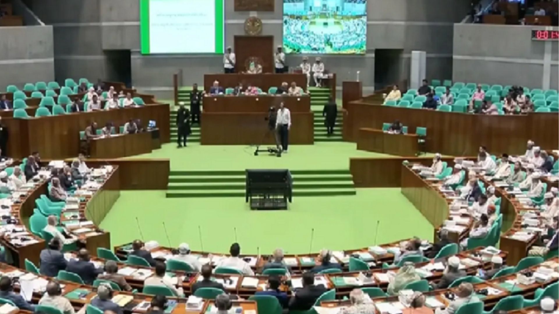 বিরতি শেষে আজ বসছে ত্রয়োদশ সংসদের প্রথম অধিবেশন