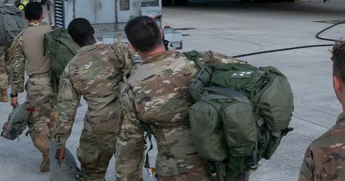 ইরানি ক্ষেপণাস্ত্রের আতঙ্ক, ভয়ে ঘাঁটিছাড়া মার্কিন সেনারা