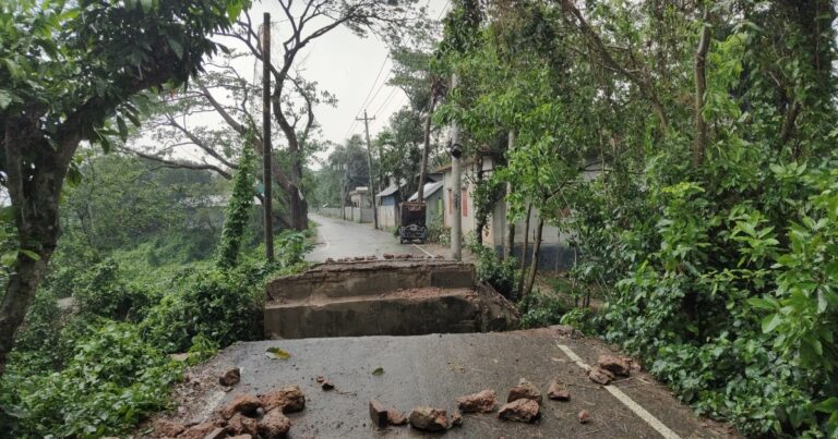 নিলাম ছাড়াই কালভার্ট ভাঙা ও বিক্রি: বাঞ্ছারামপুরে অনিয়মের অভিযোগে তোলপাড়