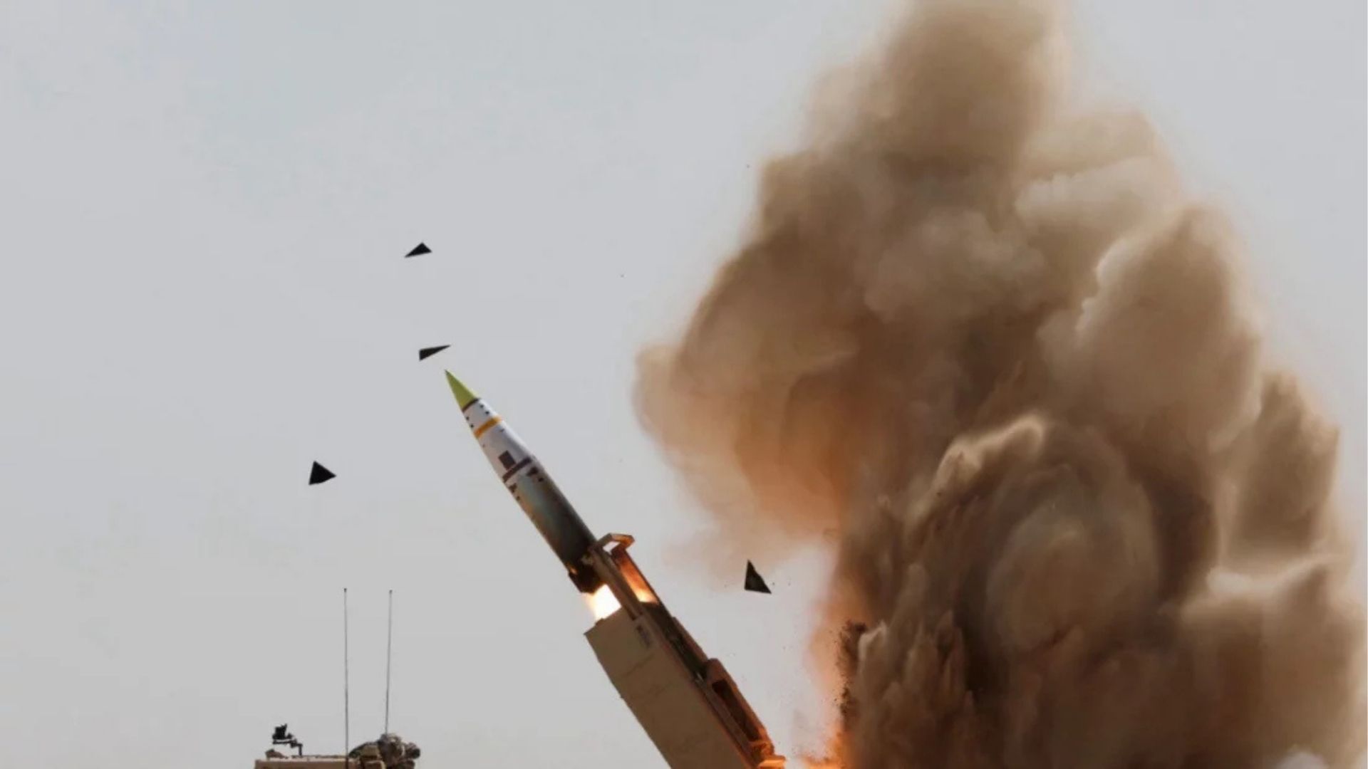 ইরানে আরও ২০ গুণ শক্তিশালী হামলার হুঁশিয়ারি