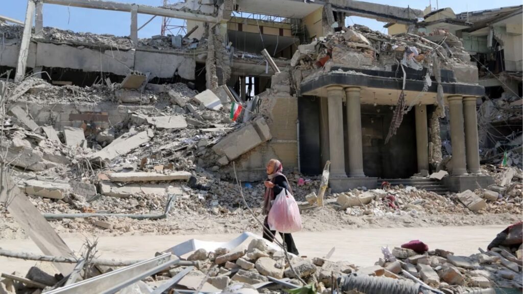 ইরানে নিহতের সংখ্যা ১০০০ ছাড়াল : পাল্টাপাল্টি হামলা অব্যাহত