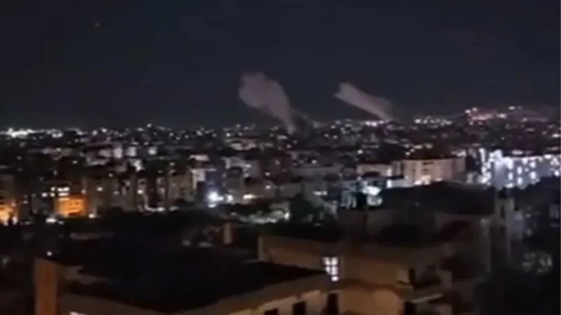 এবার লেবাননজুড়ে ইসরায়েলি বাহিনীর ব্যাপক হামলা 