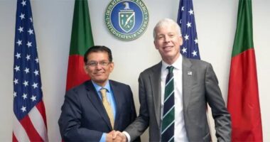 জ্বালানি সংকট মোকাবিলায় যুক্তরাষ্ট্রের সহায়তা চাইলো বাংলাদেশ