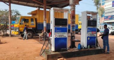 সিলেটে অনির্দিষ্টকালের জন্য সব পেট্রোল পাম্প বন্ধ ঘোষণা