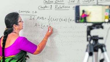 জ্বালানিসংকট মোকাবিলায় স্কুল-কলেজে ফিরছে অনলাইন ক্লাস, চূড়ান্ত সিদ্ধান্ত আজ