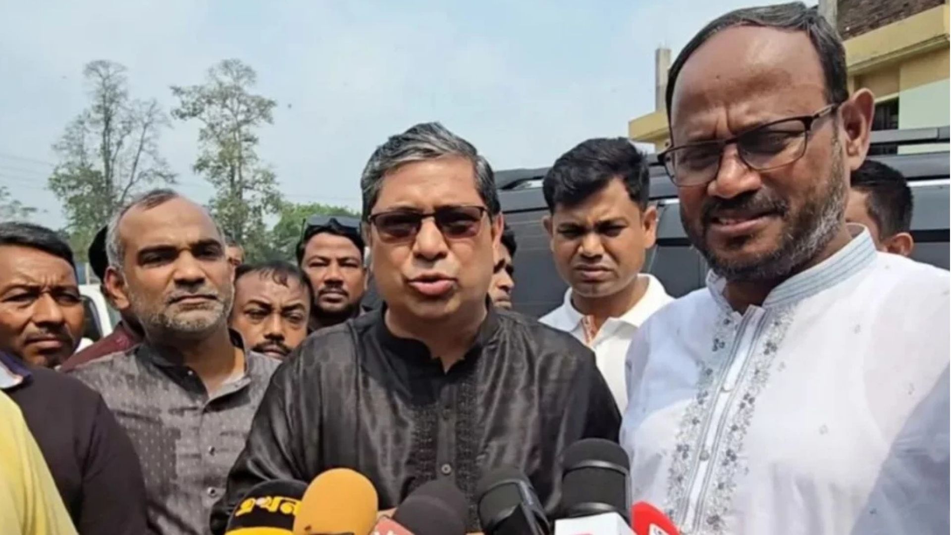 দেশে কোনো তেলের সংকট নেই: স্থানীয় সরকার প্রতিমন্ত্রী