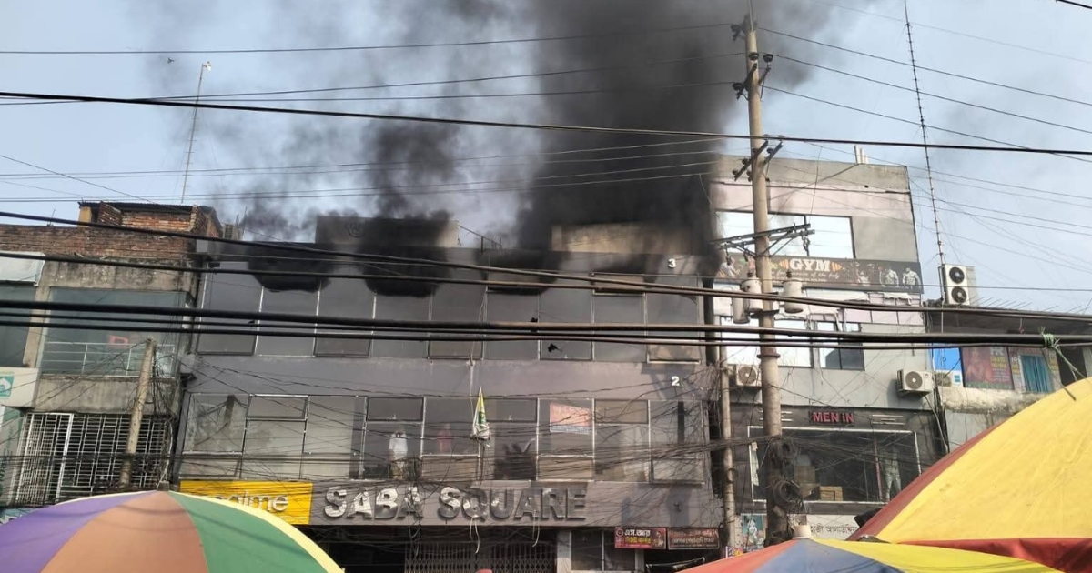 মধুপুরে কাপড়ের মার্কেটে অগ্নিকাণ্ডে ২৫ লাখ টাকার ক্ষতি