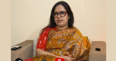 আমি সংবিধান অনুযায়ী শপথ নিয়েছি, সো আমি সংস্কার পরিষদের শপথ নিতে পারি না : রুমিন ফারহানা