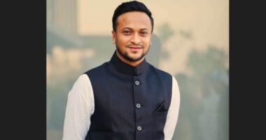 এখন দলের কার্যক্রম নেই, তাই দলীয় কার্যক্রম শুরু হলে রাজনীতিতে ফিরব’ : সাকিব