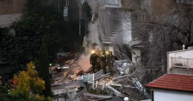 যুক্তরাষ্ট্র-ইরানের মধ্যে ৪৫ দিনের যুদ্ধবিরতির শর্ত নিয়ে আলোচনা চলছে