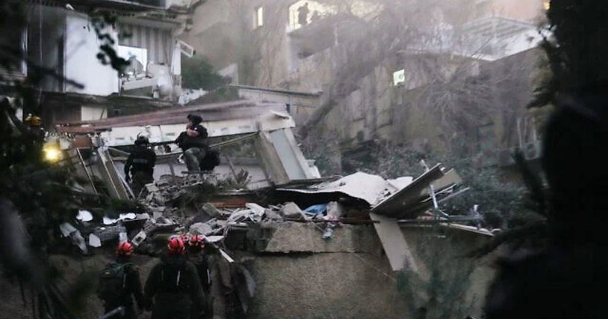 ধ্বংসস্তূপ থেকে ২ ইসরাইলির লাশ উদ্ধার