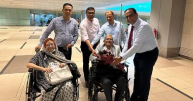 চিকিৎসার জন্য সস্ত্রীক সিঙ্গাপুর গেলেন বিএনপি মহাসচিব মির্জা ফখরুল