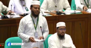 ৮ পাম্প ঘুরেও গাড়ির তেল পাননি এমপি, সংসদে এলেন লোকাল বাসে