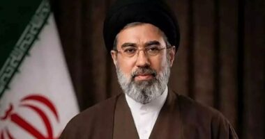 যুদ্ধবিরতি মেনে নিল ইরান