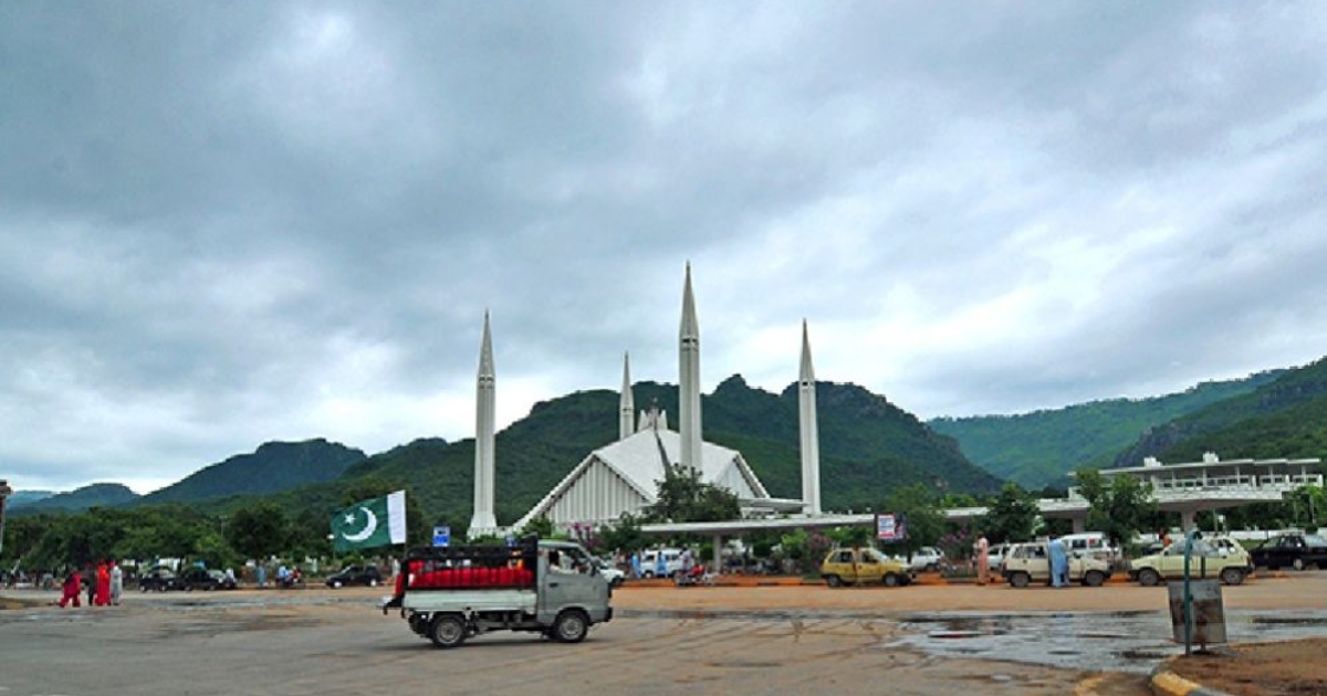 পাকিস্তানের ২ শহরে লকডাউন পরিস্থিতি, ছুটি ঘোষণা