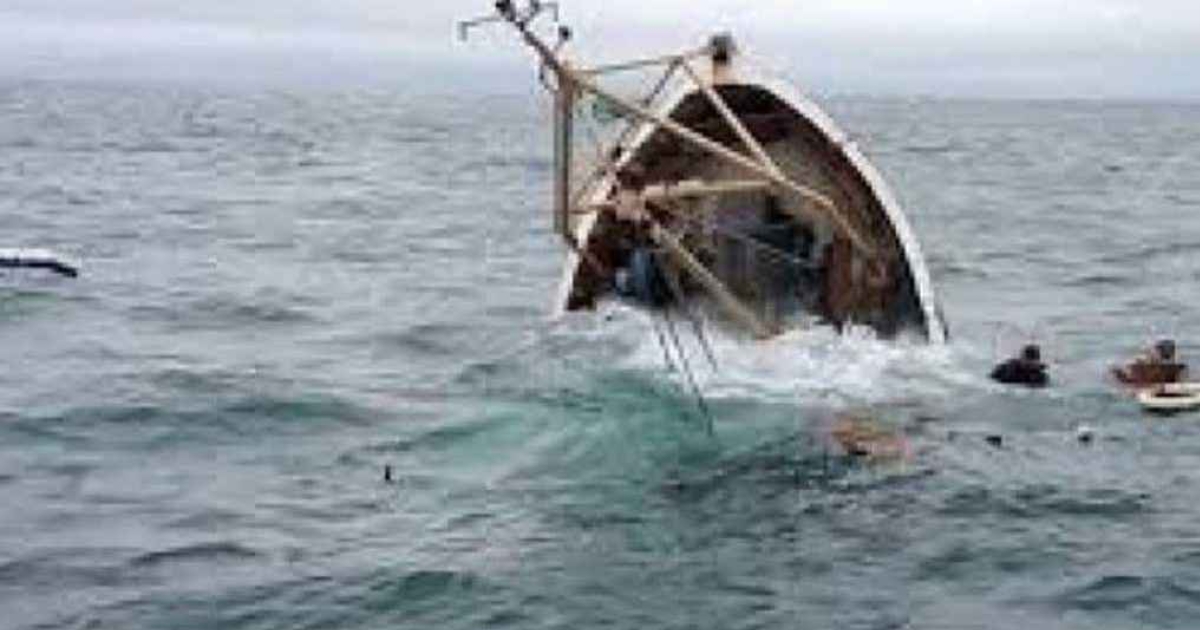 কয়রায় ঝড়ে নৌকাডুবি,নিখোঁজ দুই জেলের মরদেহ উদ্ধার