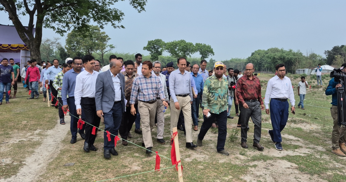 চীনের দেওয়া হাসপাতাল পরিদর্শনে নীলফামারীতে স্বাস্থ্য সচিব মো. কামরুজ্জামান চৌধুরী