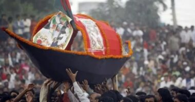 ‘দল বাঁচাতে’ শীর্ষ নেতাদের দেশে ফিরতে বলছে আওয়ামী লীগের তৃণমূল