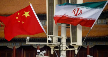 ইরানে অস্ত্র পাঠানোর প্রস্তুতি নিচ্ছে চীন -সিএনএন