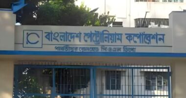 ভারত থেকে পার্বতীপুরে পাইপলাইনে এলো আরও ৮ হাজার মেট্রিক টন ডিজেল