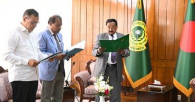 শপথ নিলেন নবনির্বাচিত দুই সংসদ সদস্য