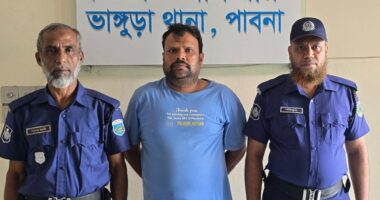 ভাঙ্গুড়া স্বেচ্ছাসেবক লীগের নেতা সুমন গ্রেফতার