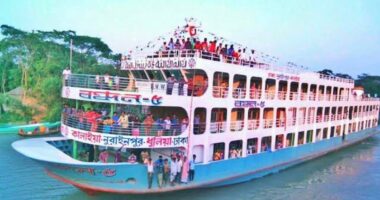 বাউফলে ঢাকাগামী লঞ্চে ৮ মাসের শিশু রেখে উধাও ‘বাবা’