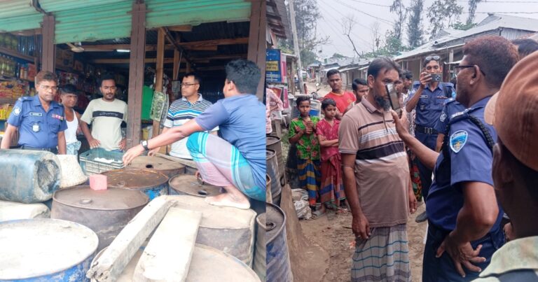হাতিয়াতে মুদি দোকানে মিললো ৩ হাজার লিটার ডিজেল, দোকানদার আটক