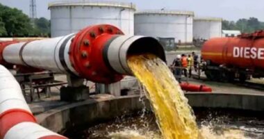 ভারত থেকে ৫ হাজার মেট্রিক টন ডিজেল পাম্পিং শুরু