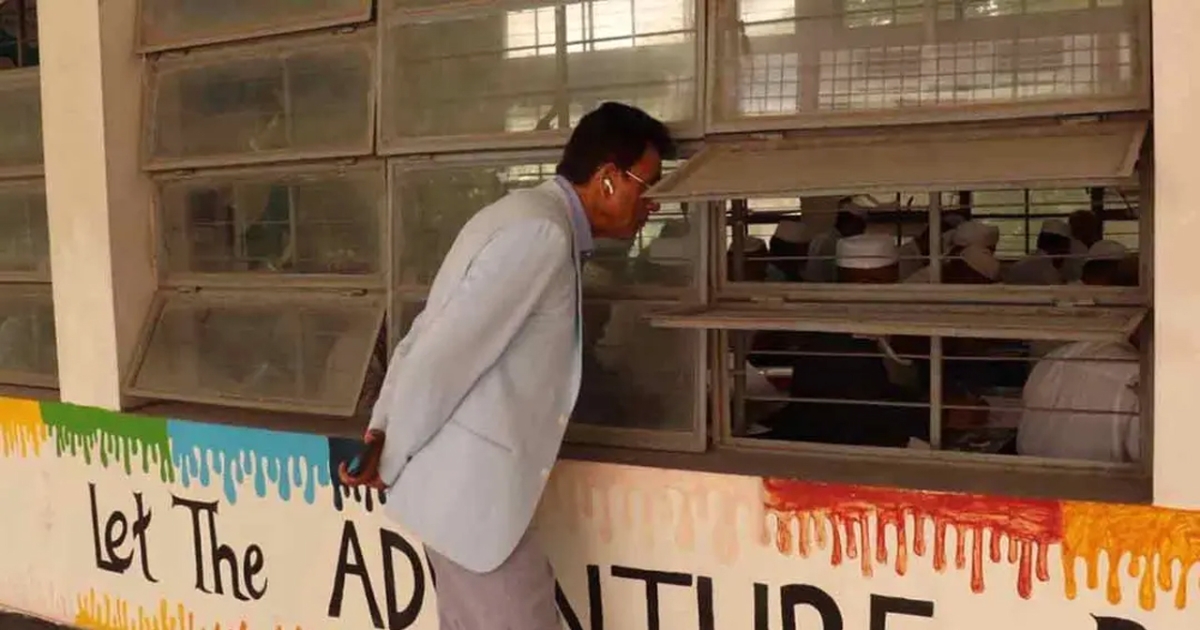 আগের সেই চিরচেনা রূপে, পরীক্ষার হল পর্যবেক্ষণে আগের রূপে শিক্ষামন্ত্রী