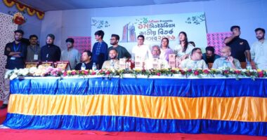 কুবিতে প্রথম জাতীয় বিতর্ক উৎসবের পর্দা নামল