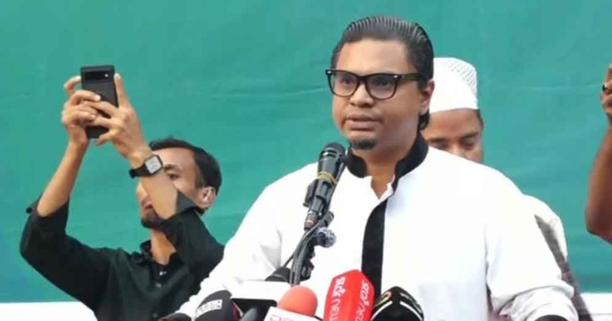 সরকারকে কঠিন ভাষায় কথা বললে আবার বাসায় হামলা করবে : রাশেদ প্রধান