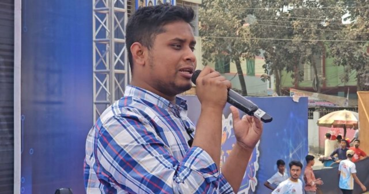 বর্ষাকালে গোমতী নদীতে পানি উঠলে আমরা আতঙ্কে থাকি : হাসনাত আবদুল্লাহ