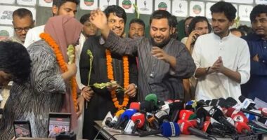 এনসিপিতে জুলাই আন্দোলনের ৩০ জনের যোগদান