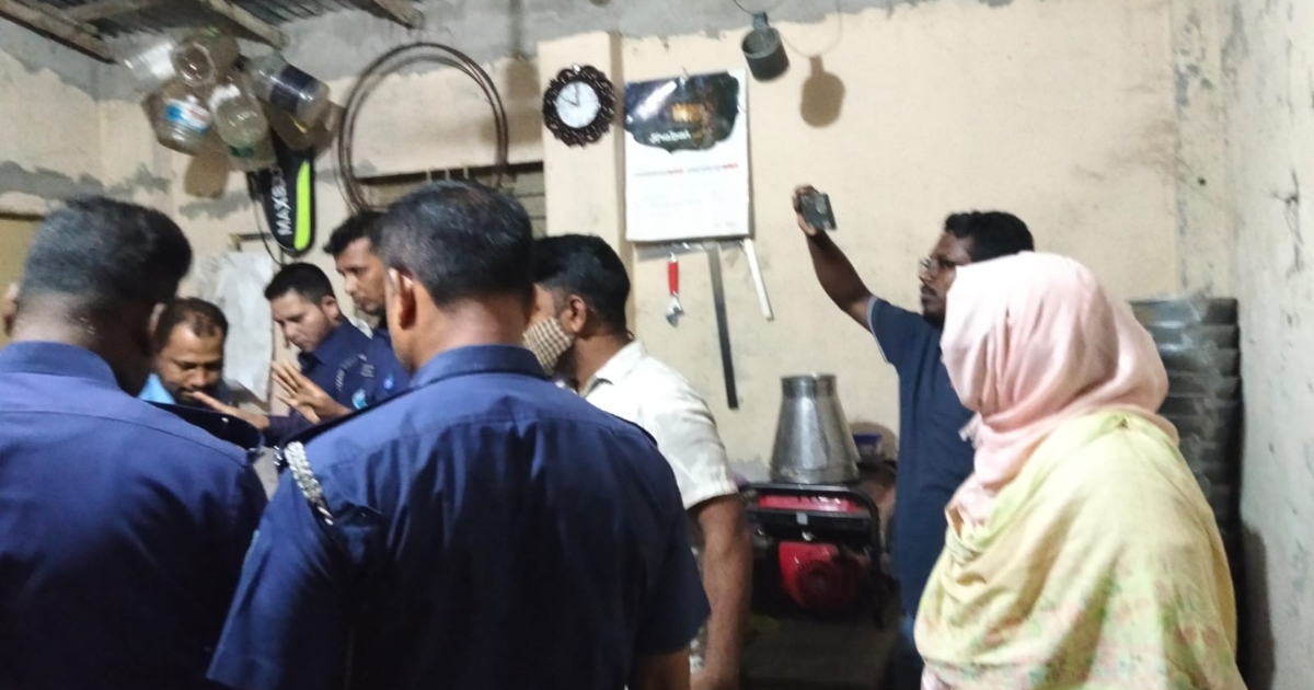 কুমিল্লায় অবৈধভাবে মজুদকৃত ২১৫ লিটার অকটেন উদ্ধার, জরিমানা ১ লাখ ৩০ হাজার