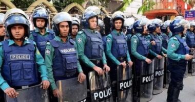 পুরনো পোশাকেই ফিরছে পুলিশ, রং নির্ধারণ করে মন্ত্রণালয়ে চিঠি