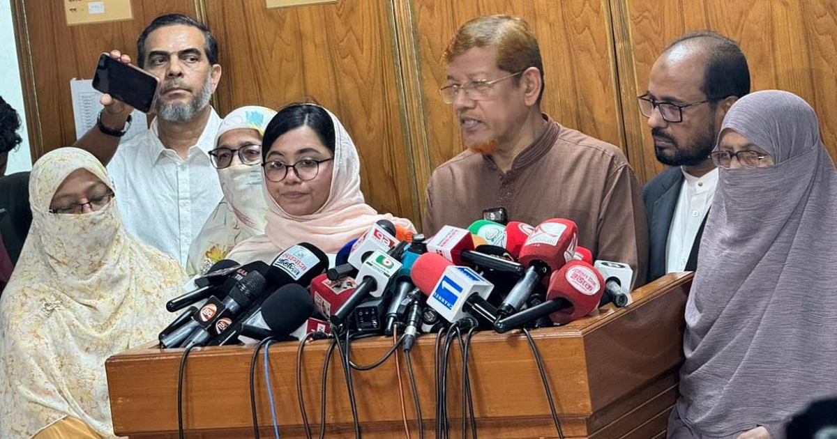 জামায়াতে এক পরিবারে দুই এমপির নীতি না থাকার কারণে আমিরের স্ত্রীকে মনোনয়ন দেওয়া হয়নি : হামিদুর রহমান