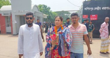 দেড় মাসের সন্তানসহ কারাগার থেকে মুক্তি পেলেন যুব মহিলা লীগ নেত্রী