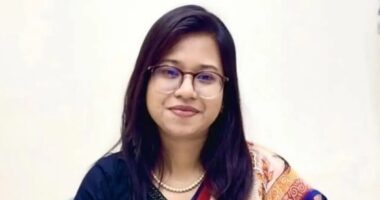 সংরক্ষিত নারী আসনে জামায়াত জোটের মনিরা শারমিনের মনোনয়ন স্থগিত করেছে নির্বাচন কমিশন