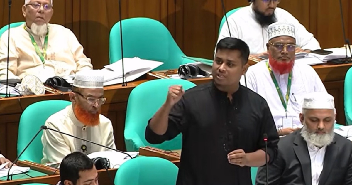 ট্যাক্স ফ্রি নয়, সরকারি মালিকানাধীন গাড়ি চেয়েছি : হাসনাত আবদুল্লাহ