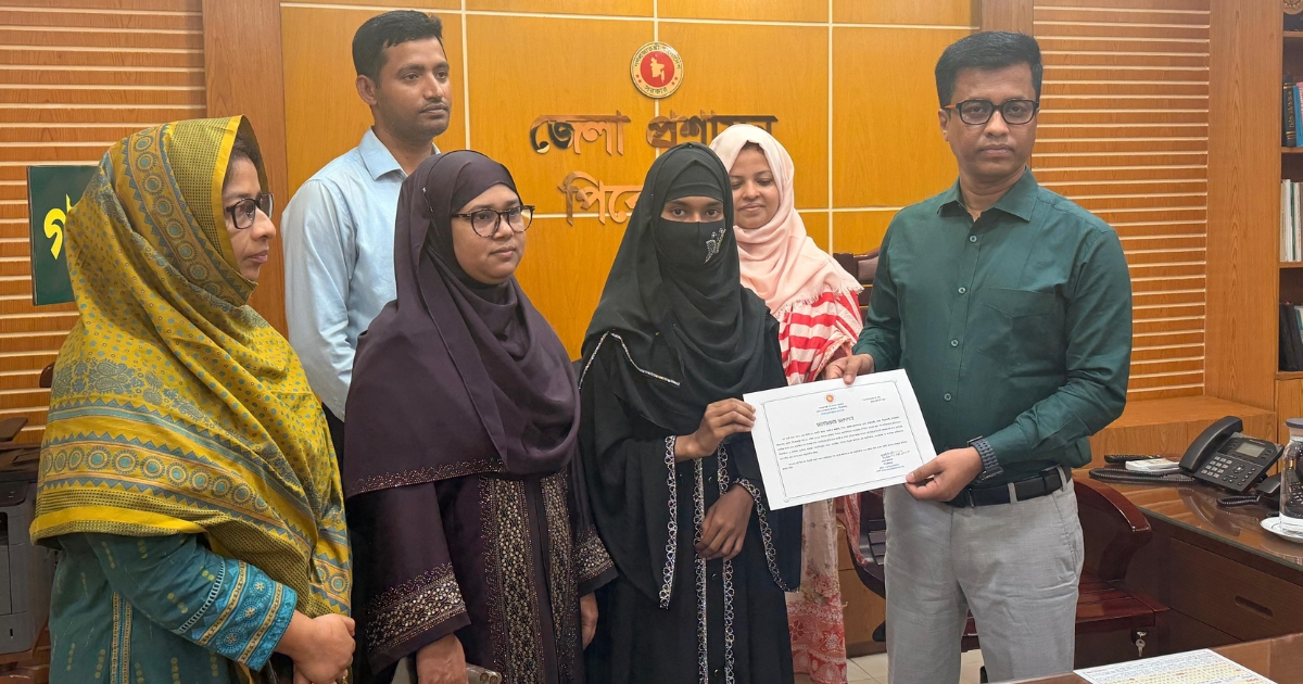 জিয়ানগরের সেই শিক্ষার্থী তহমিনা পেল “কন্যা সাহসিকতার” সম্মাননা স্মারক